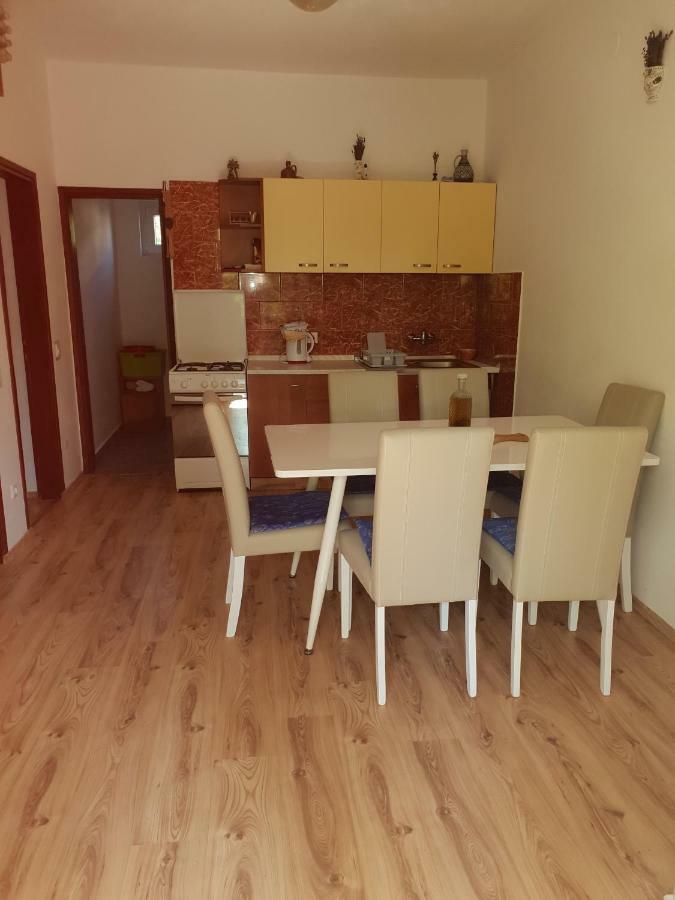 Apartman Nicolle Brzac エクステリア 写真